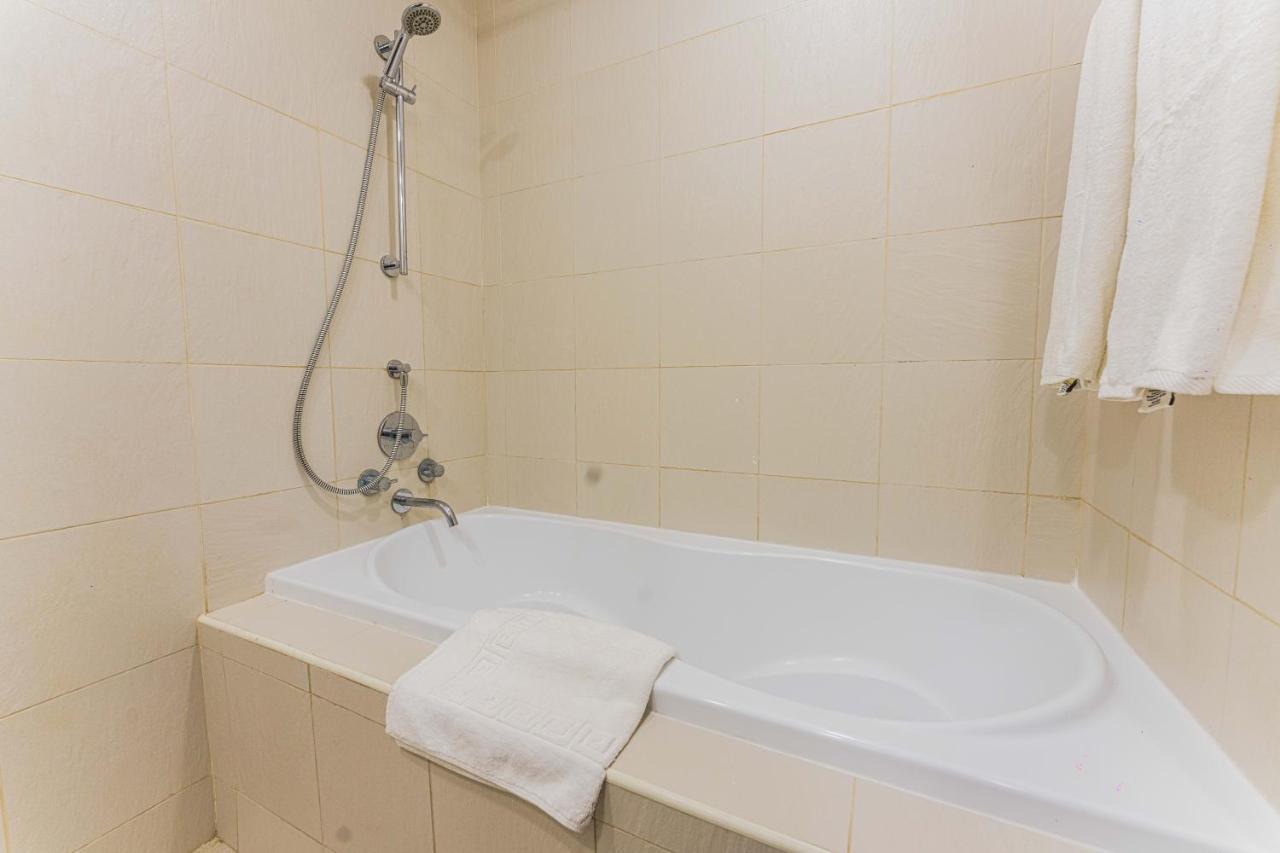 First Class Studio With Dubai Downtown Boulevard View Apartment Luaran gambar