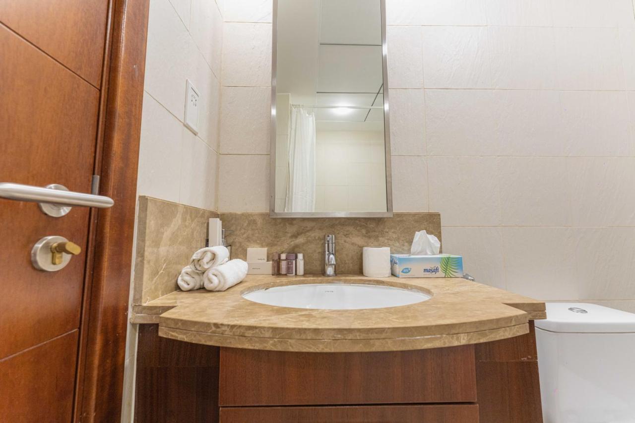 First Class Studio With Dubai Downtown Boulevard View Apartment Luaran gambar